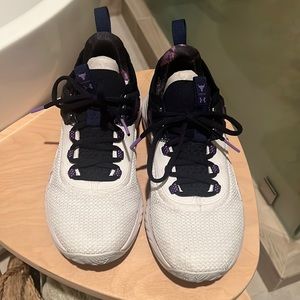 Under Armour W Project Rock 5 Disrupt Women’s Size 8 Althletic Shoes White Navy